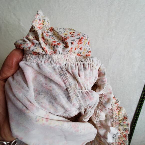 STORIA Small Smocked Square Neck BellSleeve FallVibe Sexy scrunched Elastic - Picture 16 of 16